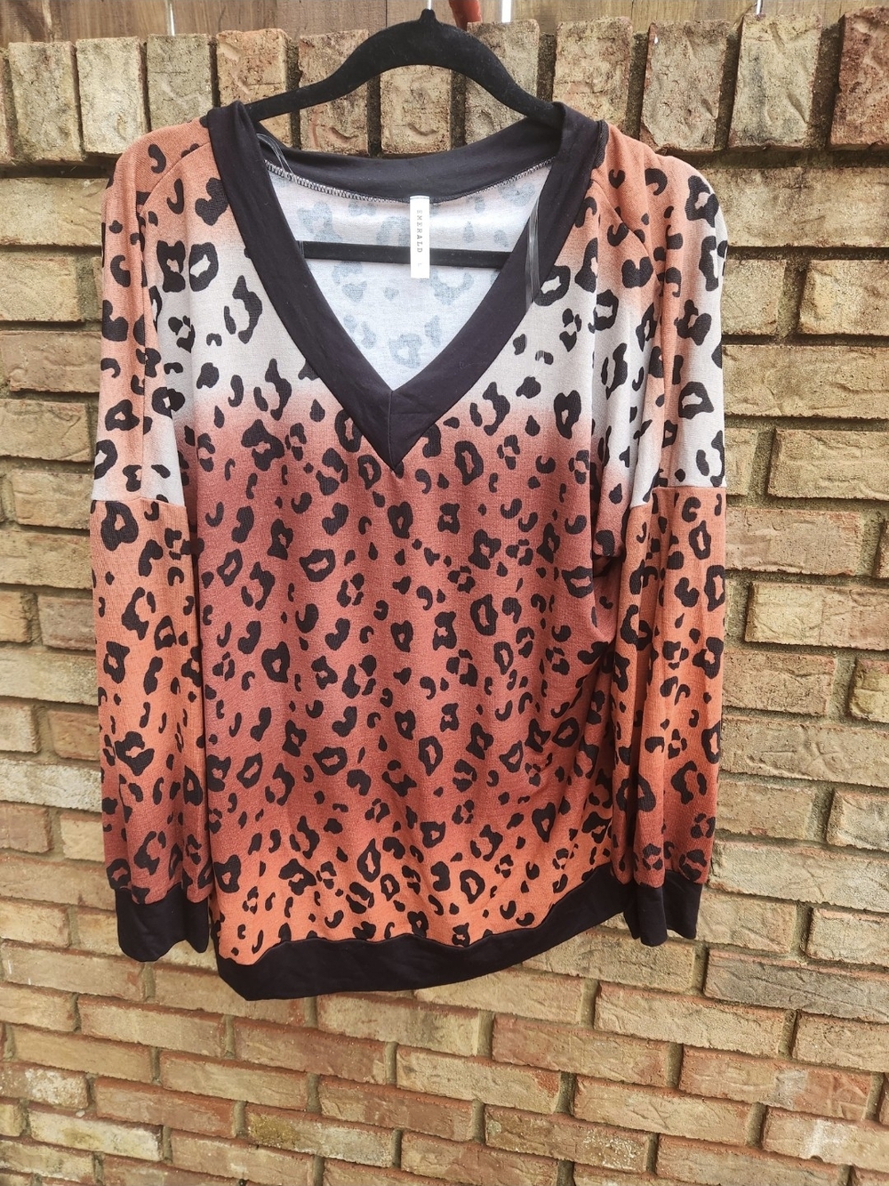 New Women's Emerald Boutique Black & Rust Long Sleeved Cheetah Print Shirt LARGE